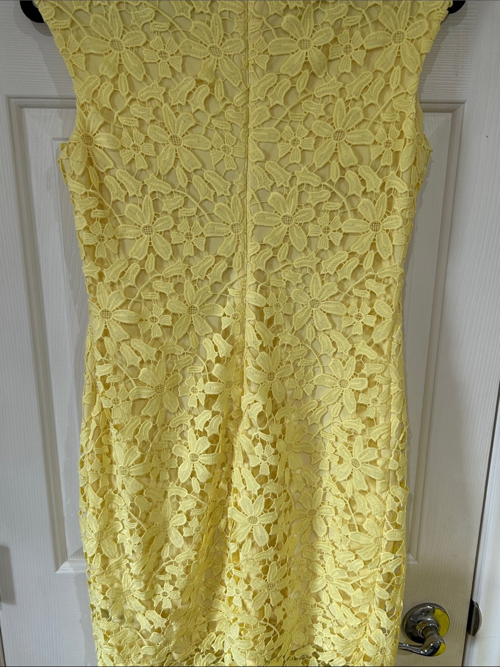 Lauren Ralph Lauren Yellow Floral Guipure Lace Sheath Dress - Size 6 - Picture 5 of 8